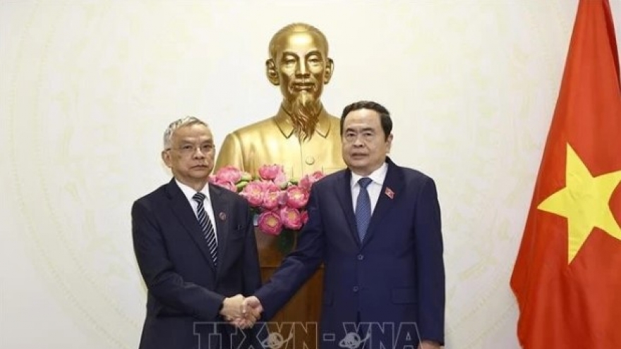 Top Vietnamese legislator hosts Vice President of Lao National Assembly